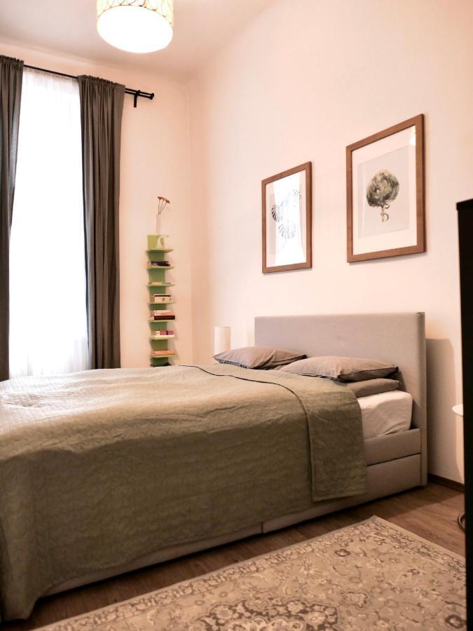 Contemporary City Apartment Vaci Utca Budapest Exterior photo